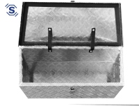 V - FORM, DEICHSEL Aluminium Boxen, L 730 / 560 x B 300 x H 190, 41 Liter